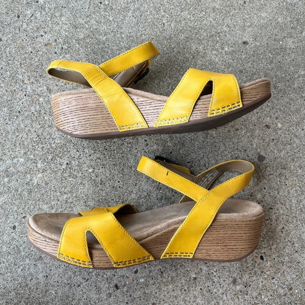 Dansko Tasha Yellow Leather Wedge Sandals Women 41 Comfort Platform Buckle Strap